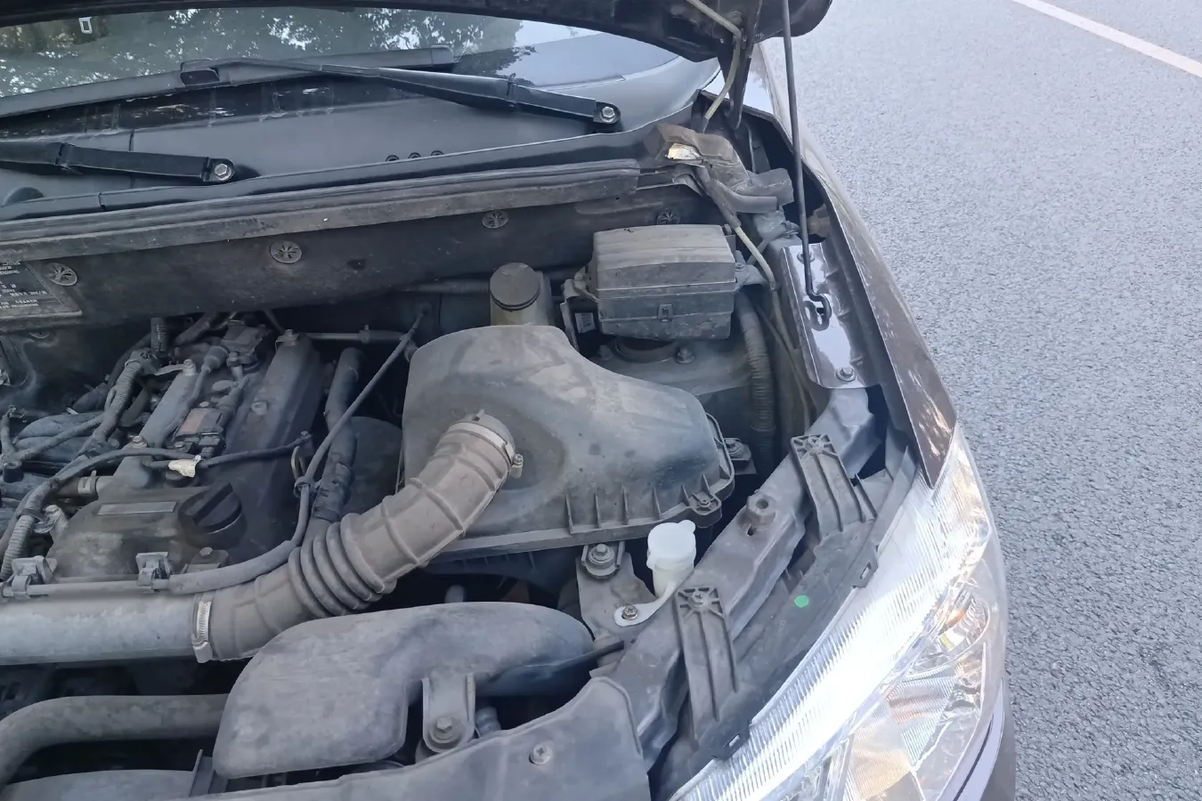 2014 DongFeng Fengon Fengon 330 1.5L 116HP L4 5MT,autocango,china used car exporter,china ev exporter,chinese used car exporter,chinese used ev exporter