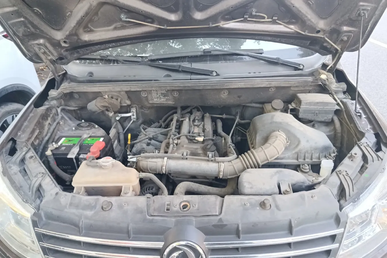 2014 DongFeng Fengon Fengon 330 1.5L 116HP L4 5MT,autocango,china used car exporter,china ev exporter,chinese used car exporter,chinese used ev exporter