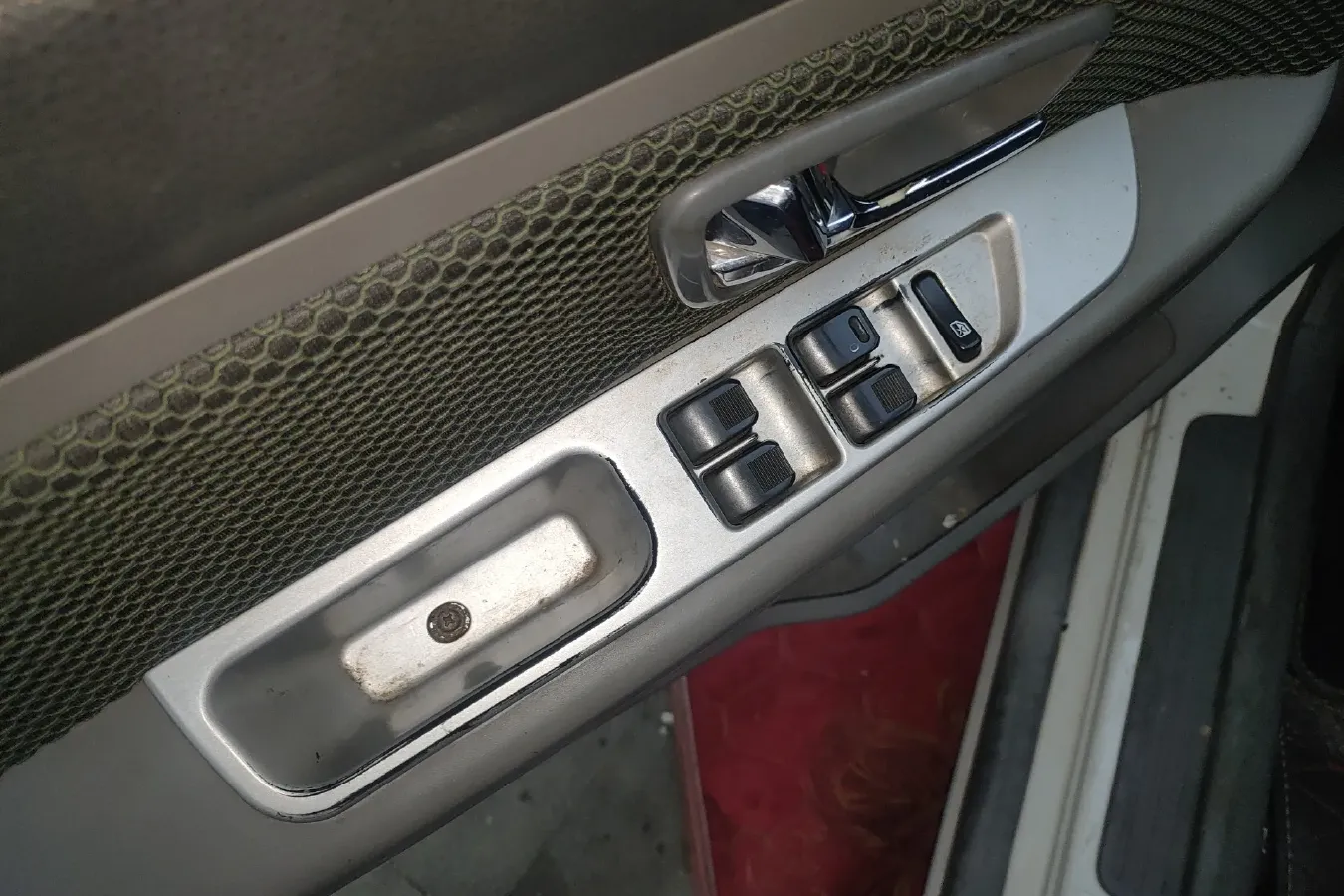 2013 FAW Senia S80 1.5L 109HP L4 5MT,autocango,china used car exporter,china ev exporter,chinese used car exporter,chinese used ev exporter