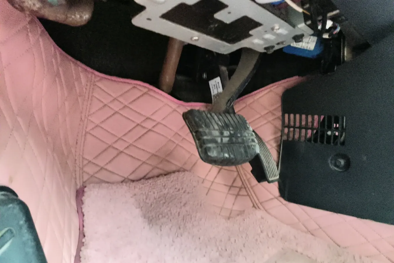 2021 EV House YOUNG BEV 38.54KWH,autocango,china used car exporter,china ev exporter,chinese used car exporter,chinese used ev exporter