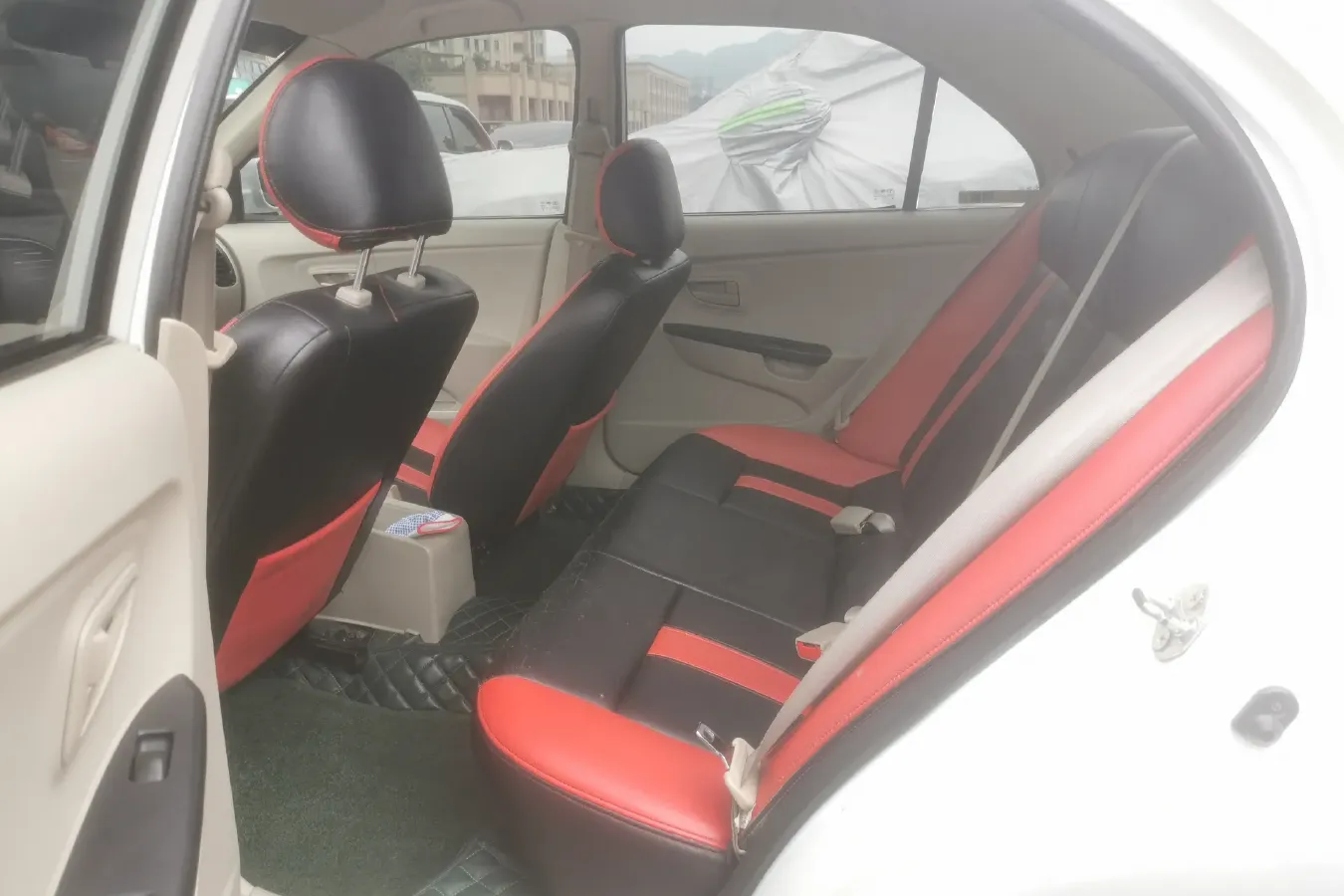 2015 Soueast V3 1.5L 120HP L4 5MT,autocango,china used car exporter,china ev exporter,chinese used car exporter,chinese used ev exporter