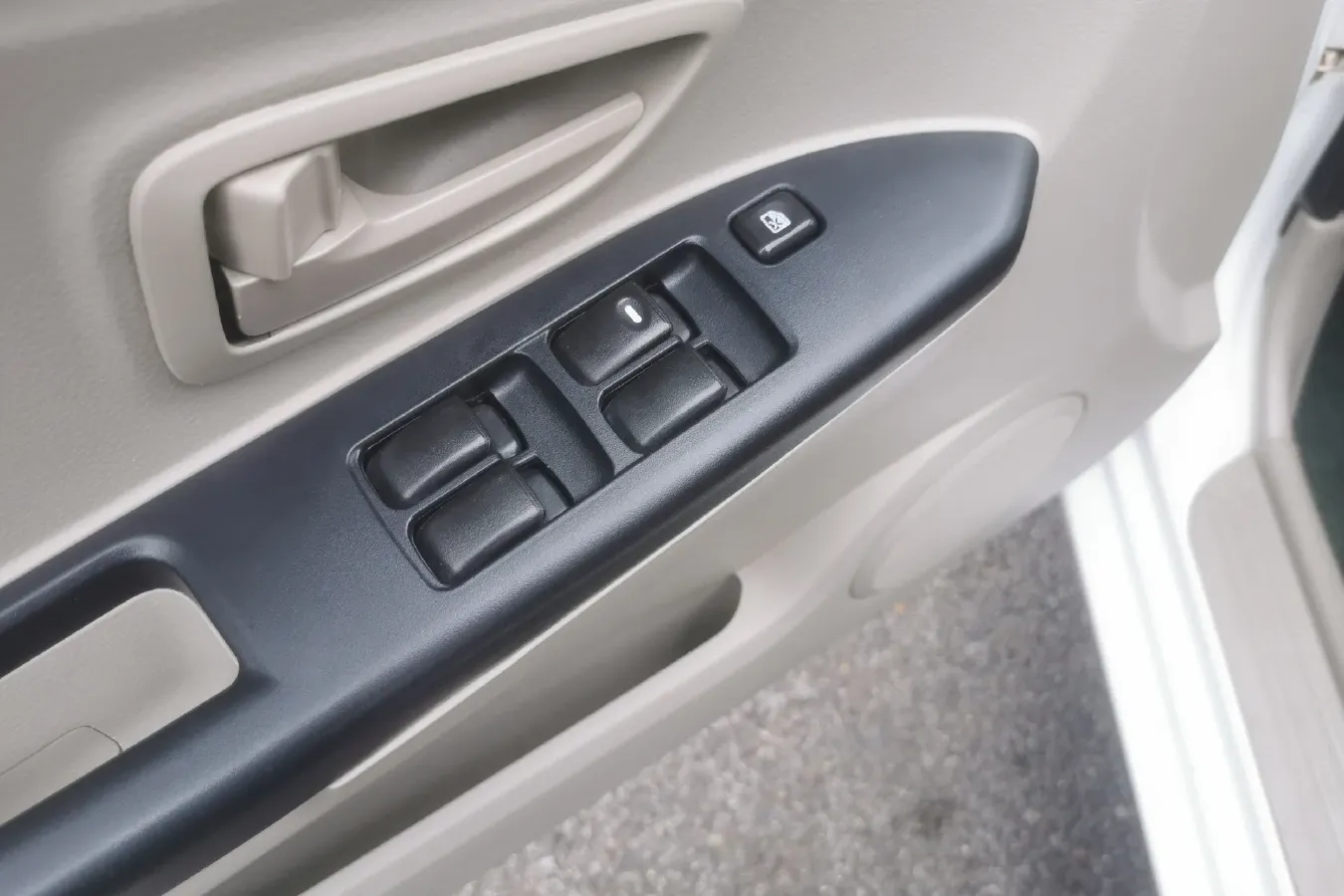 2015 Soueast V3 1.5L 120HP L4 5MT,autocango,china used car exporter,china ev exporter,chinese used car exporter,chinese used ev exporter