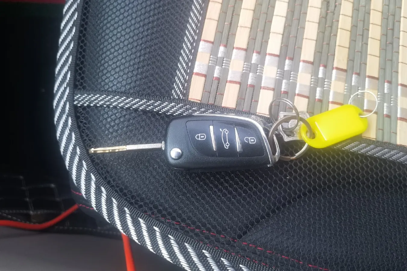 2015 Ciimo Ciimo 1.8L 140HP L4 5AT,autocango,china used car exporter,china ev exporter,chinese used car exporter,chinese used ev exporter