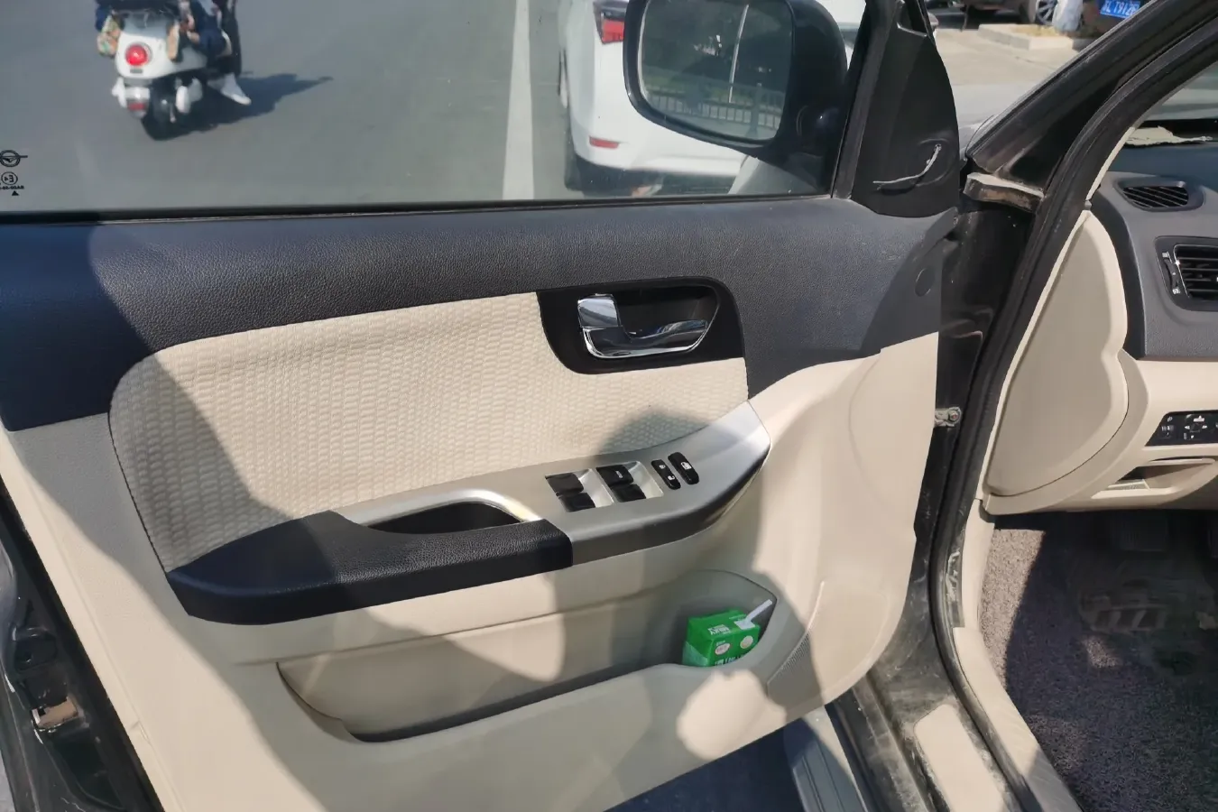 2013 HaiMa S7 2.0L 150HP L4 5AT,autocango,china used car exporter,china ev exporter,chinese used car exporter,chinese used ev exporter