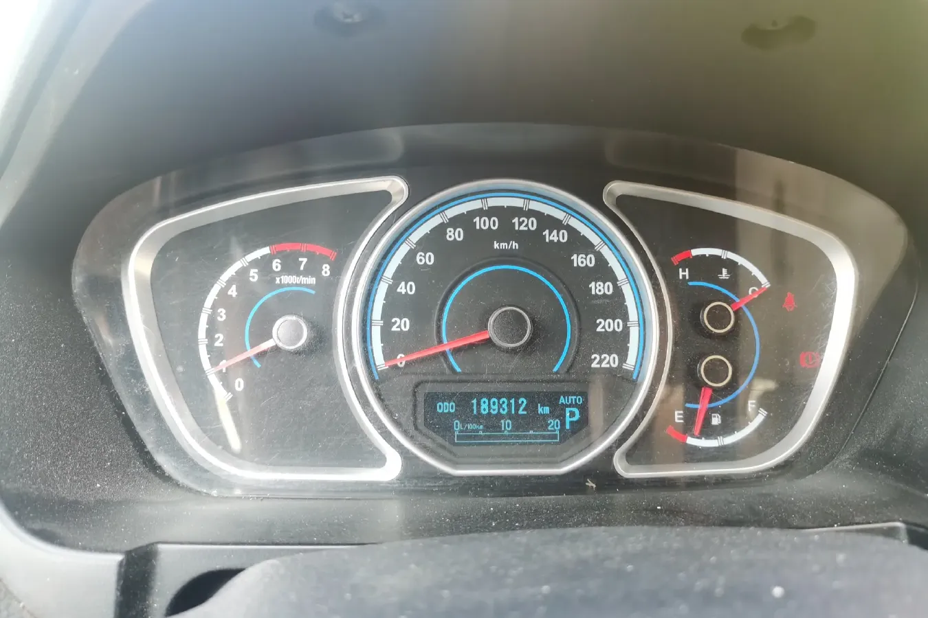 2013 HaiMa S7 2.0L 150HP L4 5AT,autocango,china used car exporter,china ev exporter,chinese used car exporter,chinese used ev exporter