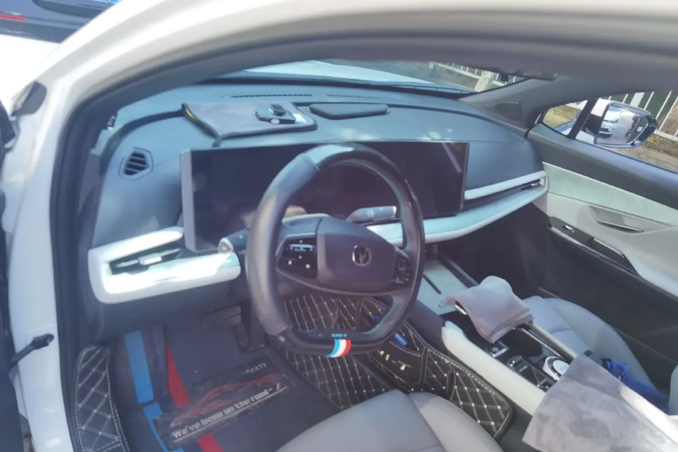 2023 ChangAn UNI-T 1.5T 188HP L4 7DCT,autocango,china used car exporter,china ev exporter,chinese used car exporter,chinese used ev exporter