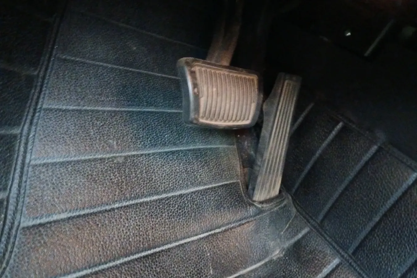 2013 Kia Cadenza 2.4L 173HP L4 6AT,autocango,china used car exporter,china ev exporter,chinese used car exporter,chinese used ev exporter