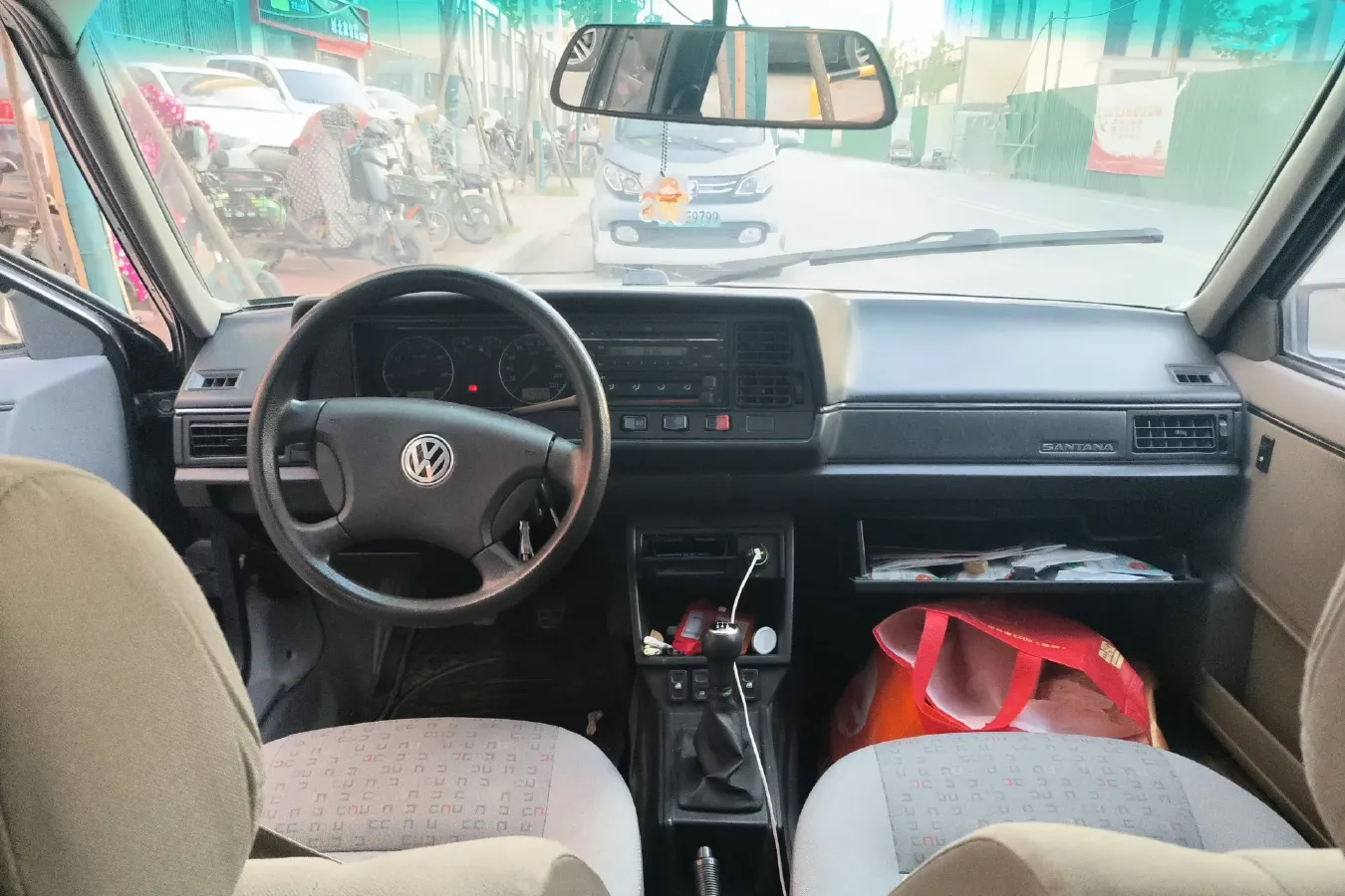 2007 Volkswagen Santana Classic 1.8L 95HP L4 5MT,autocango,china used car exporter,china ev exporter,chinese used car exporter,chinese used ev exporter