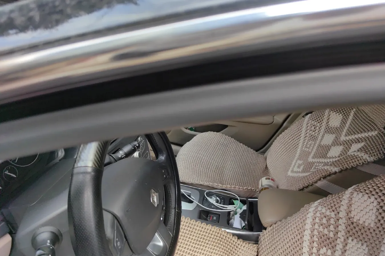 2011 Renault  Latitude 2.0L 139HP L4 CVT,autocango,china used car exporter,china ev exporter,chinese used car exporter,chinese used ev exporter