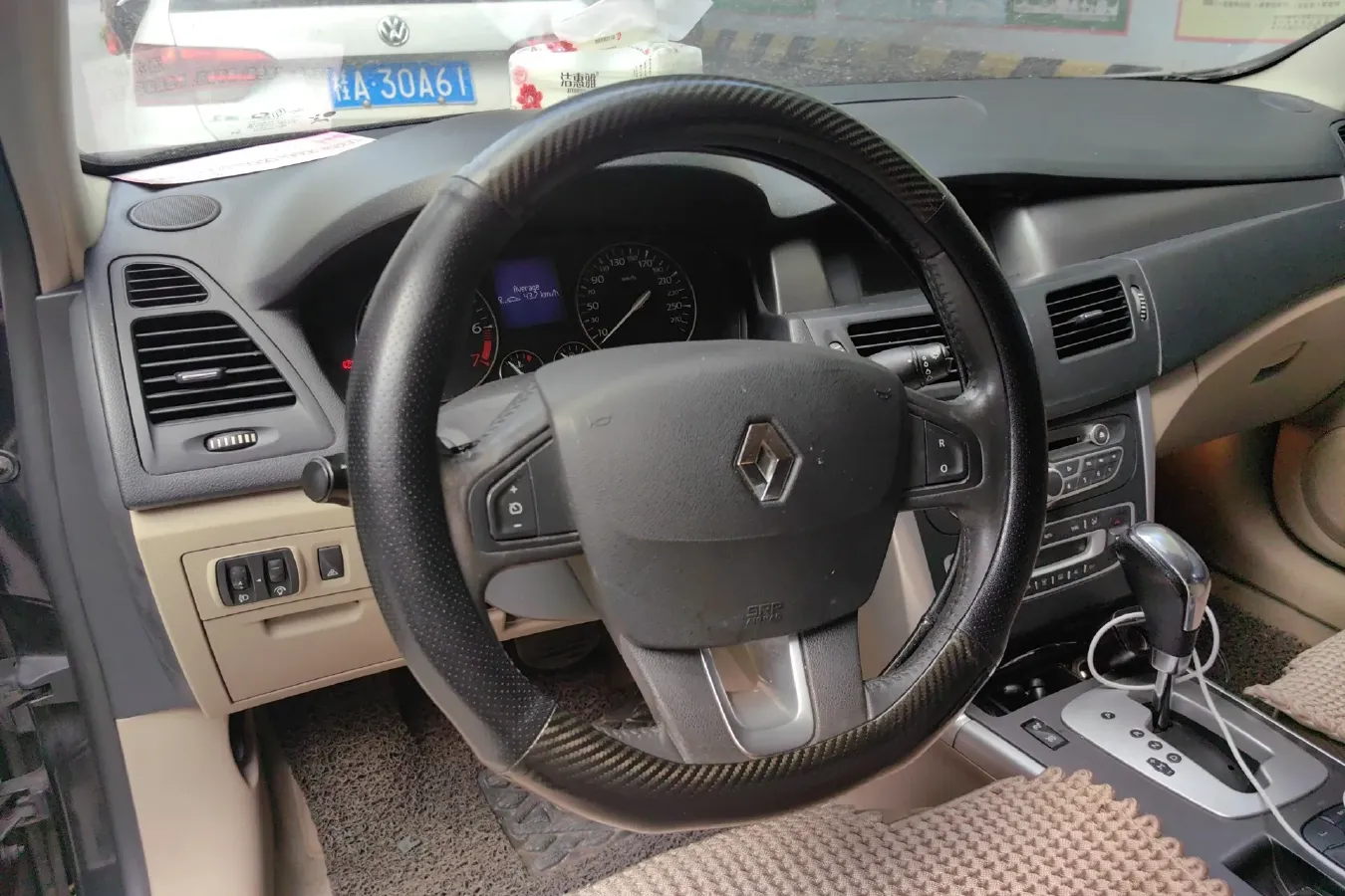 2011 Renault  Latitude 2.0L 139HP L4 CVT,autocango,china used car exporter,china ev exporter,chinese used car exporter,chinese used ev exporter