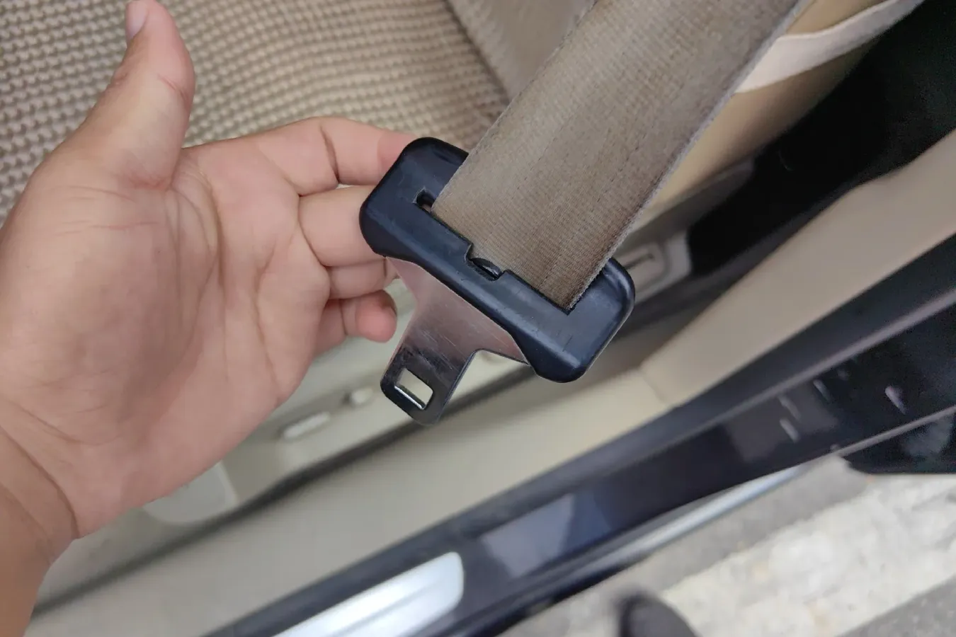 2011 Renault  Latitude 2.0L 139HP L4 CVT,autocango,china used car exporter,china ev exporter,chinese used car exporter,chinese used ev exporter