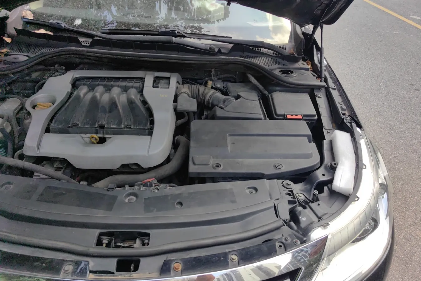 2011 Renault  Latitude 2.0L 139HP L4 CVT,autocango,china used car exporter,china ev exporter,chinese used car exporter,chinese used ev exporter