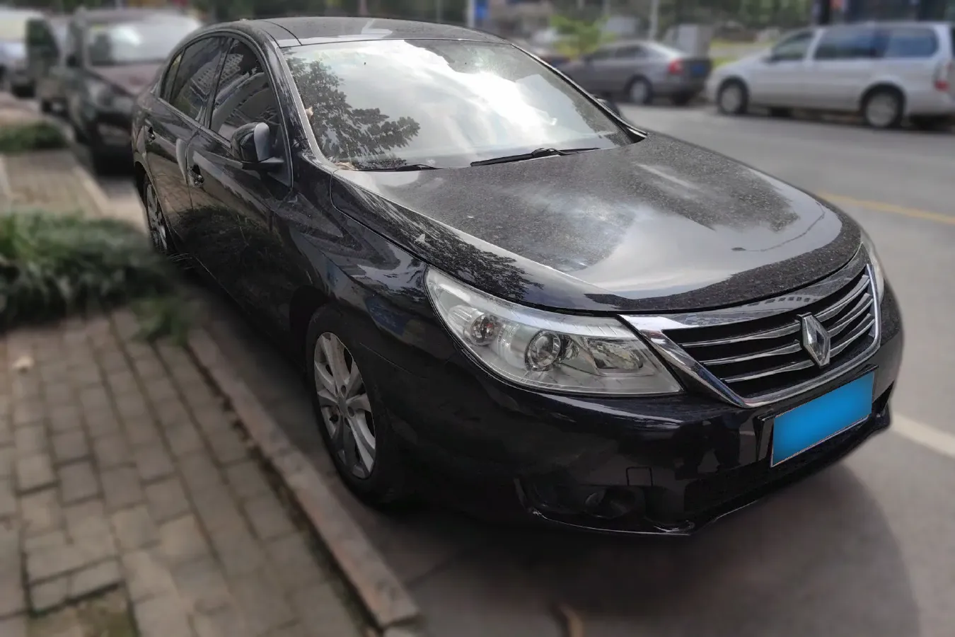 2011 Renault  Latitude 2.0L 139HP L4 CVT,autocango,china used car exporter,china ev exporter,chinese used car exporter,chinese used ev exporter
