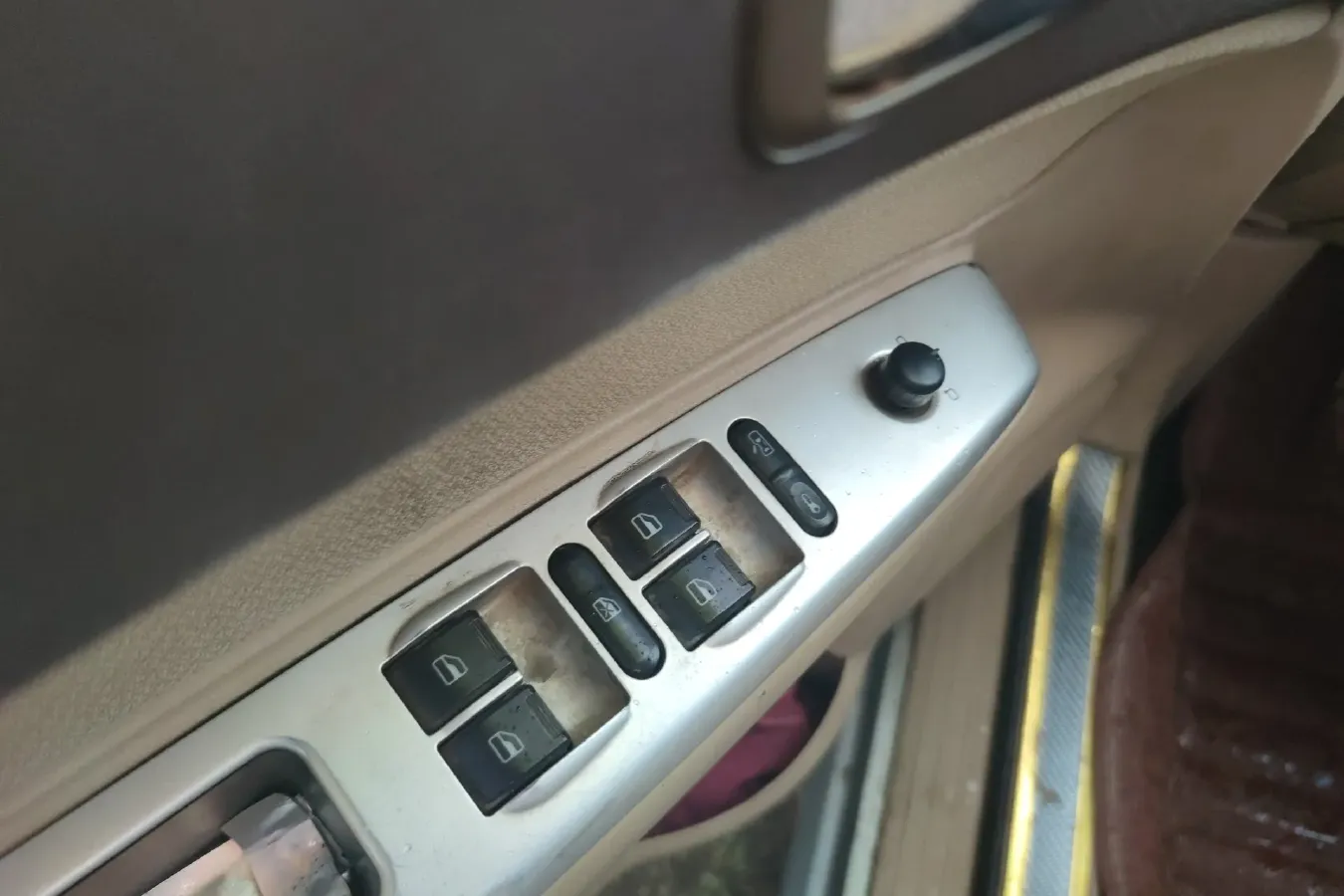 2012 Rely V5 1.8L 132HP L4 5MT,autocango,china used car exporter,china ev exporter,chinese used car exporter,chinese used ev exporter