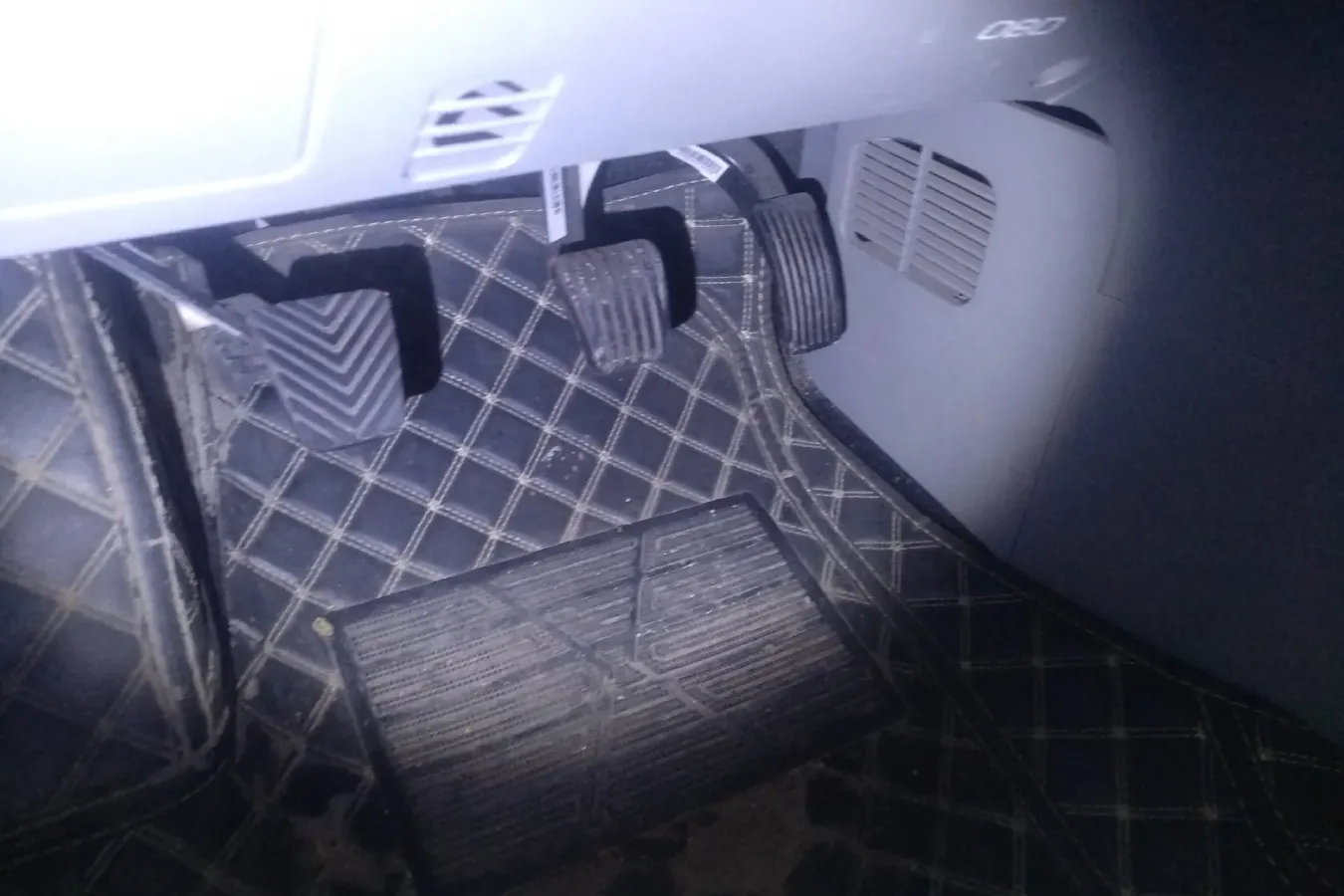 2021 JAC Refine M4 2.0L 144HP L4 5MT,autocango,china used car exporter,china ev exporter,chinese used car exporter,chinese used ev exporter