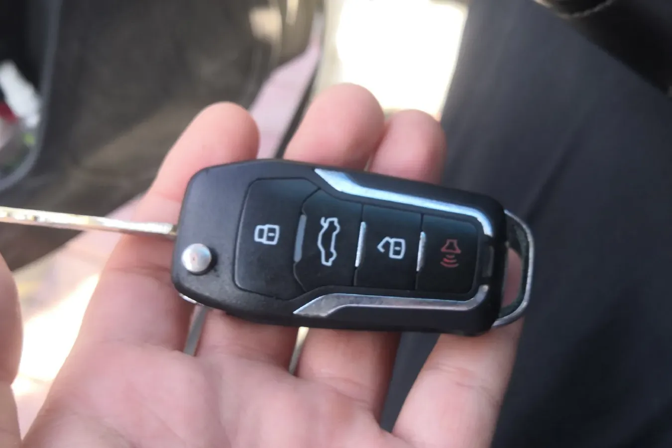 2016 Luxgen 3 1.6L 124HP L4 CVT,autocango,china used car exporter,china ev exporter,chinese used car exporter,chinese used ev exporter