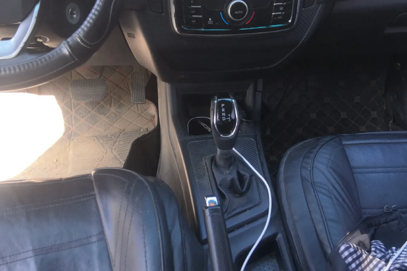 2016 Luxgen 3 1.6L 124HP L4 CVT,autocango,china used car exporter,china ev exporter,chinese used car exporter,chinese used ev exporter