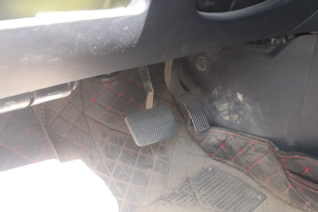 2016 Luxgen 3 1.6L 124HP L4 CVT,autocango,china used car exporter,china ev exporter,chinese used car exporter,chinese used ev exporter