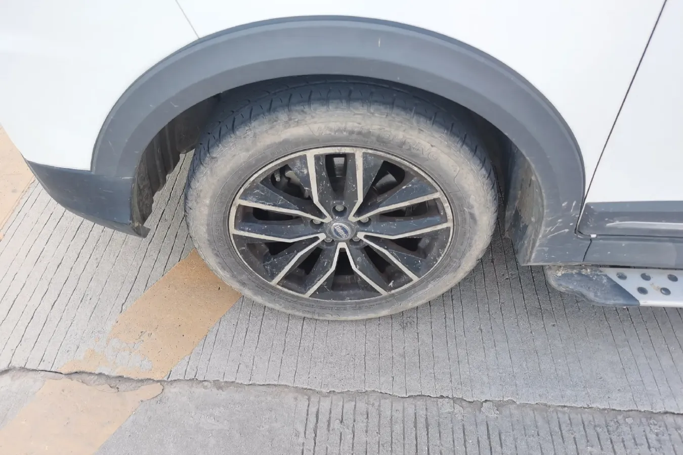 2017 SWM X3 1.6L 117HP L4 5MT,autocango,china used car exporter,china ev exporter,chinese used car exporter,chinese used ev exporter