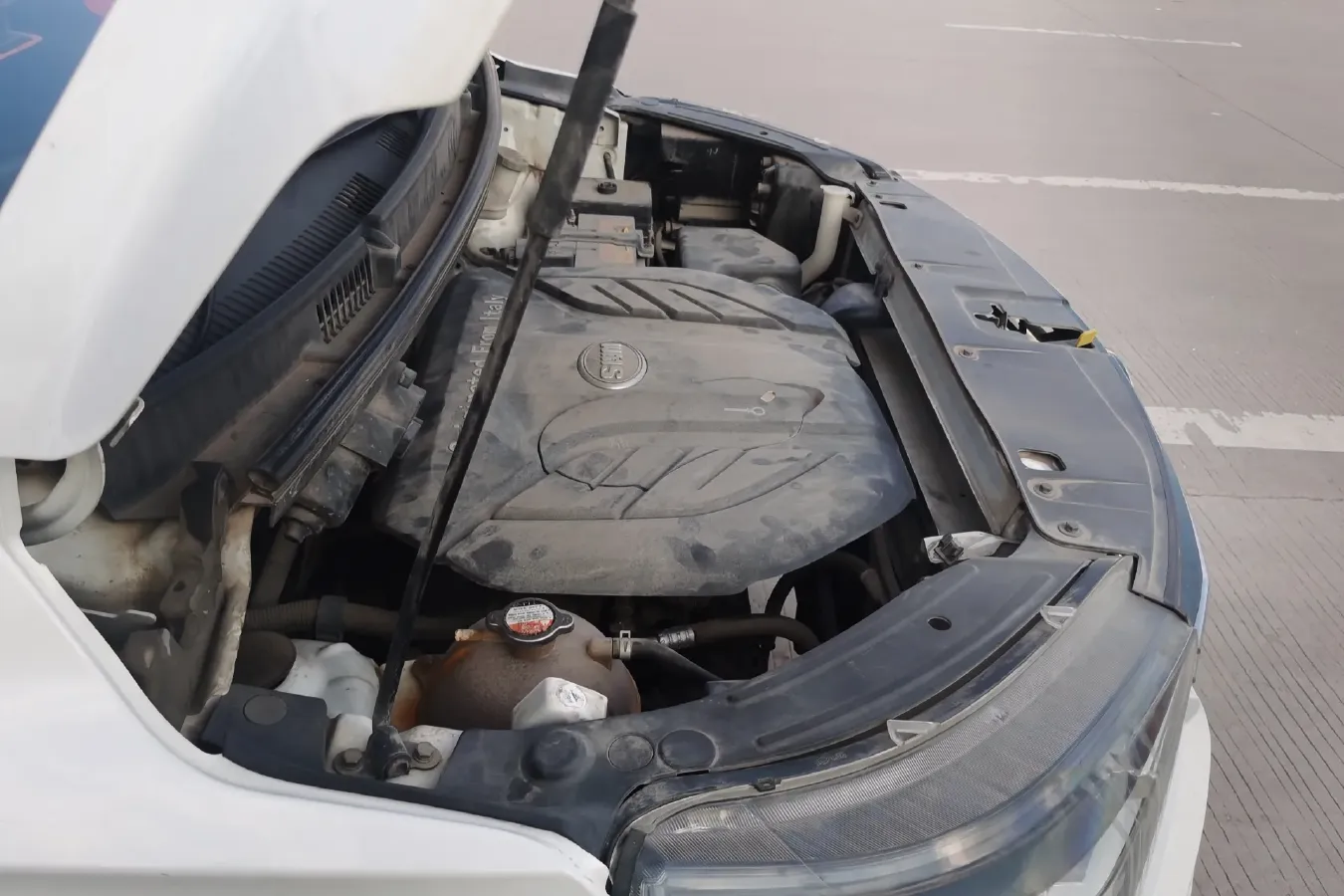 2017 SWM X3 1.6L 117HP L4 5MT,autocango,china used car exporter,china ev exporter,chinese used car exporter,chinese used ev exporter