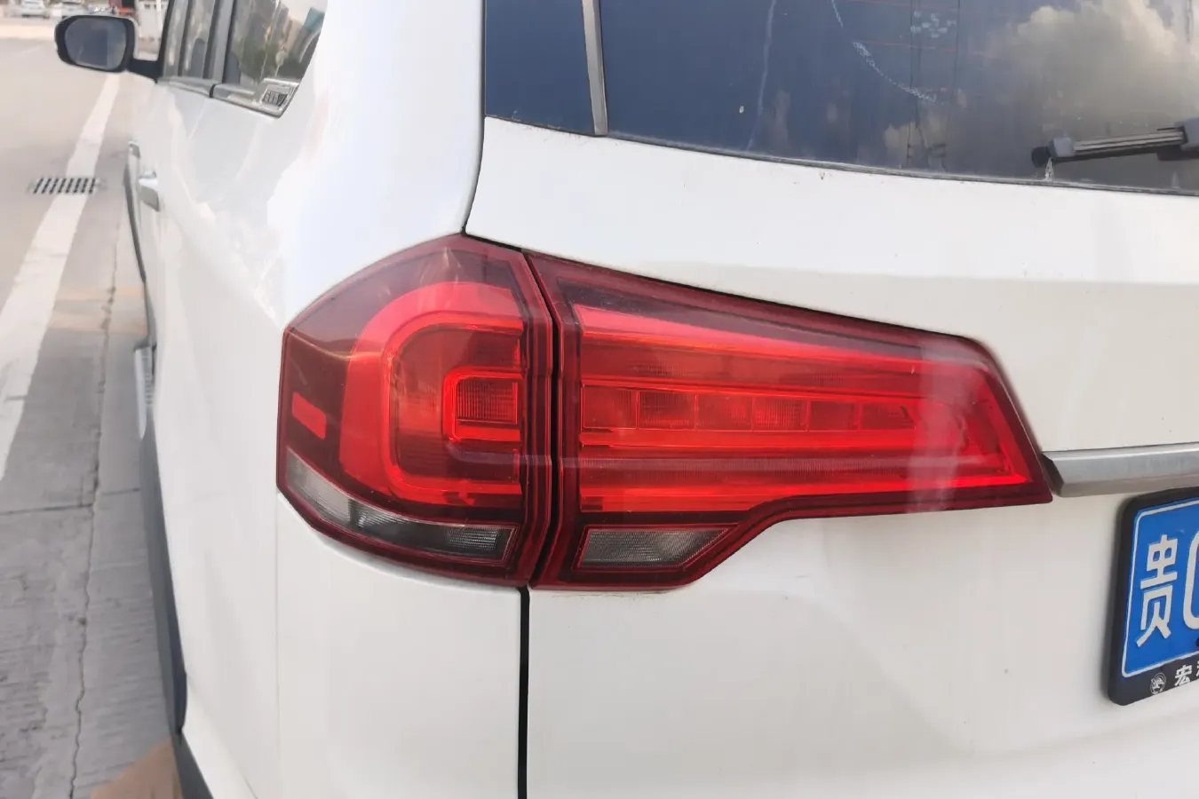 2017 SWM X3 1.6L 117HP L4 5MT,autocango,china used car exporter,china ev exporter,chinese used car exporter,chinese used ev exporter