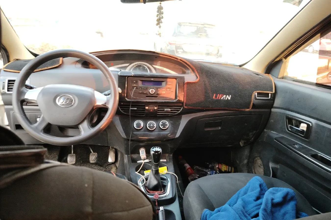 2015 LiFan LeTu 1.2L 84HP L4 5MT,autocango,china used car exporter,china ev exporter,chinese used car exporter,chinese used ev exporter