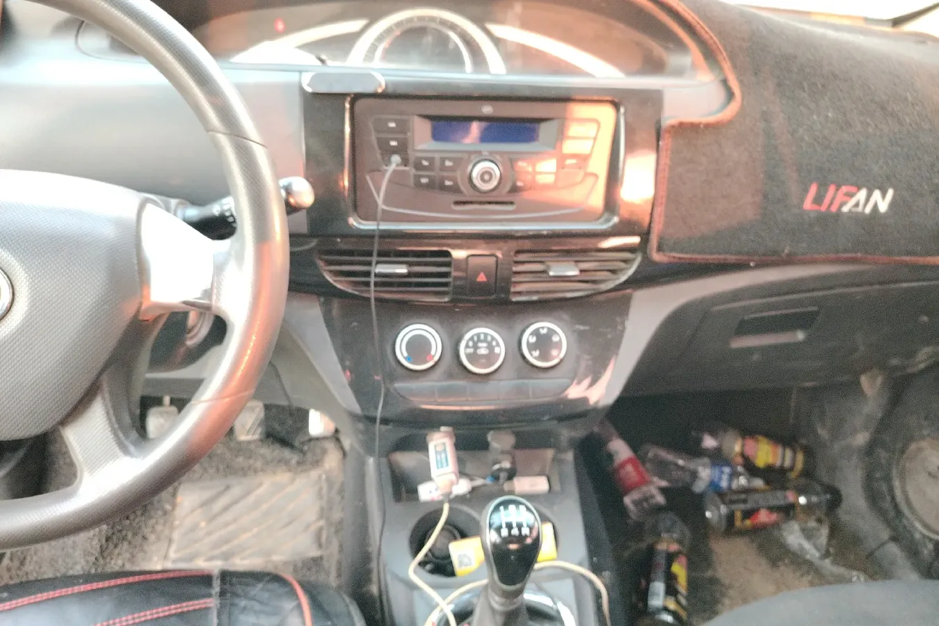 2015 LiFan LeTu 1.2L 84HP L4 5MT,autocango,china used car exporter,china ev exporter,chinese used car exporter,chinese used ev exporter