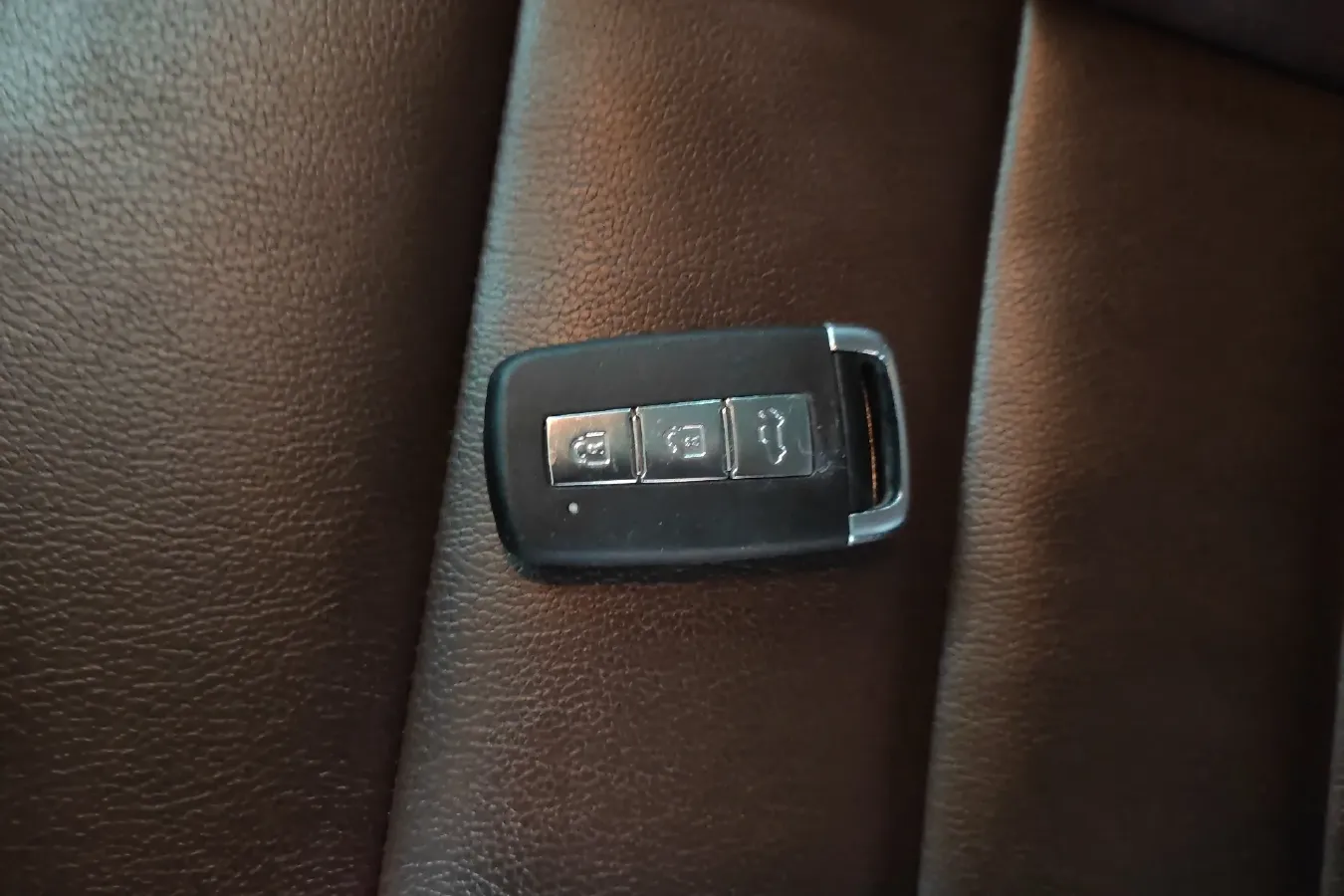 2017 HaiMa Family MPV 1.5T 156HP L4 6AT,autocango,china used car exporter,china ev exporter,chinese used car exporter,chinese used ev exporter