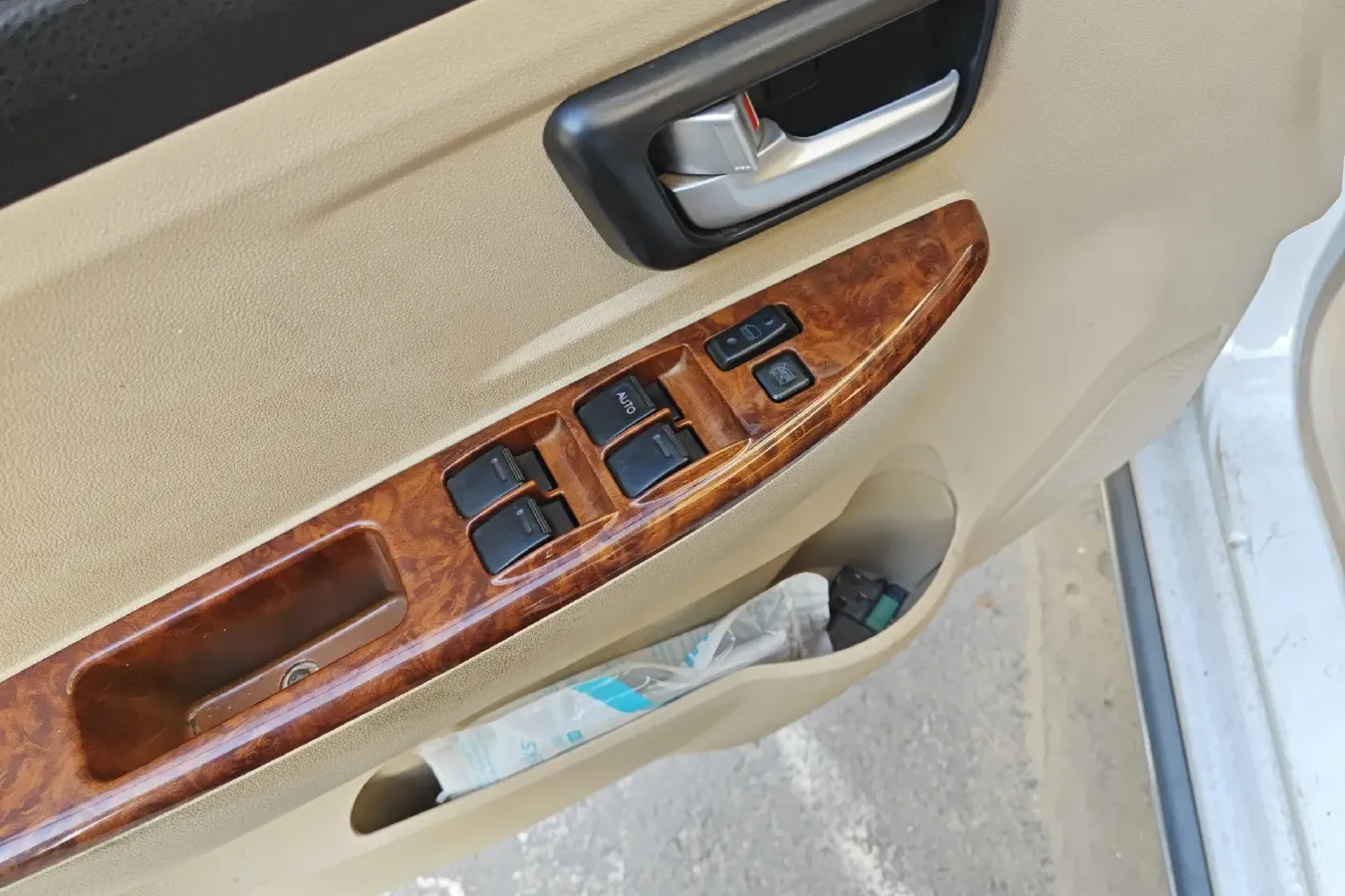 2016 DongFeng Fengon Fengon 330 1.5L 109HP L4 5MT,autocango,china used car exporter,china ev exporter,chinese used car exporter,chinese used ev exporter