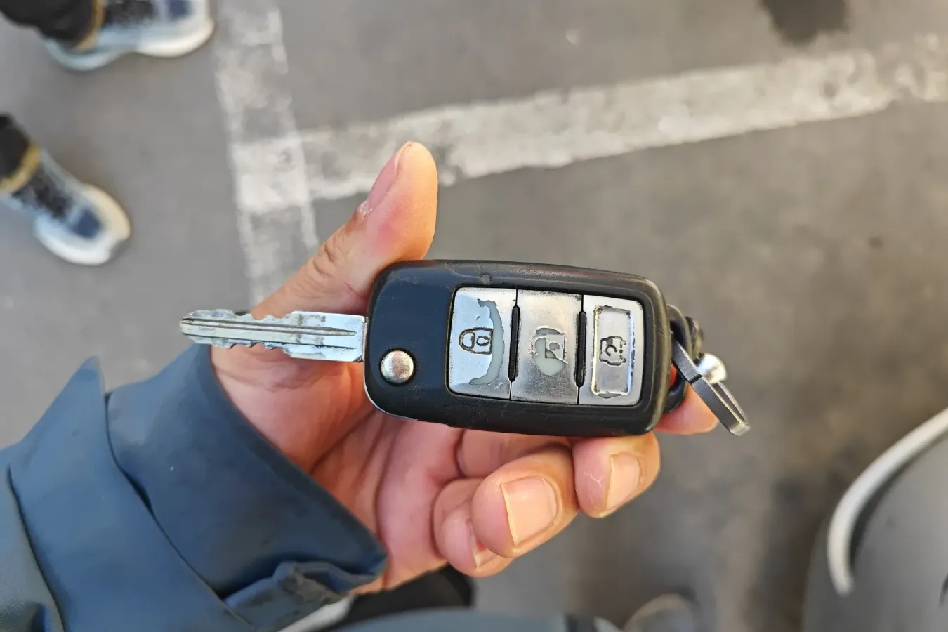 2016 DongFeng Fengon Fengon 330 1.5L 109HP L4 5MT,autocango,china used car exporter,china ev exporter,chinese used car exporter,chinese used ev exporter