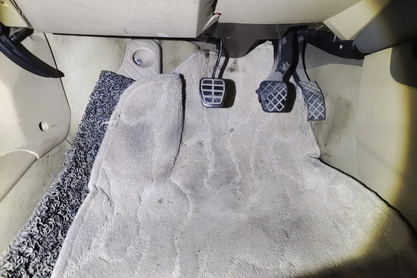 2008 Volkswagen Santana Vista 1.8L 101HP L4 5MT,autocango,china used car exporter,china ev exporter,chinese used car exporter,chinese used ev exporter