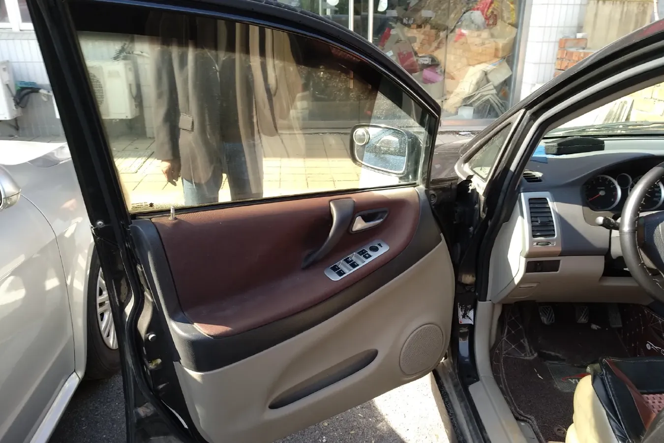 2011 Suzuki Liana 1.4L 99HP L4 5MT,autocango,china used car exporter,china ev exporter,chinese used car exporter,chinese used ev exporter