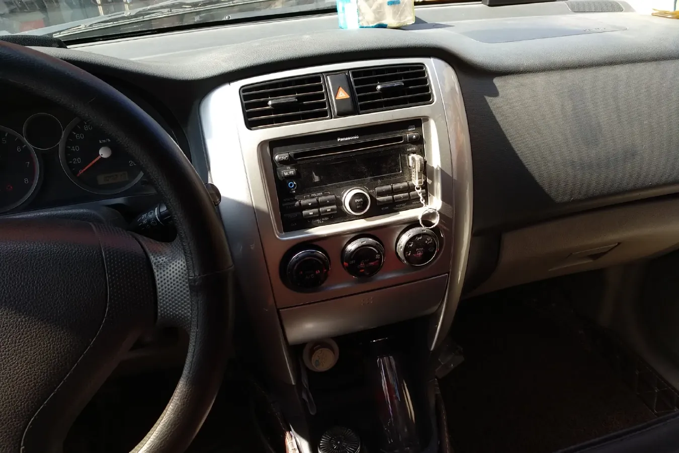 2011 Suzuki Liana 1.4L 99HP L4 5MT,autocango,china used car exporter,china ev exporter,chinese used car exporter,chinese used ev exporter