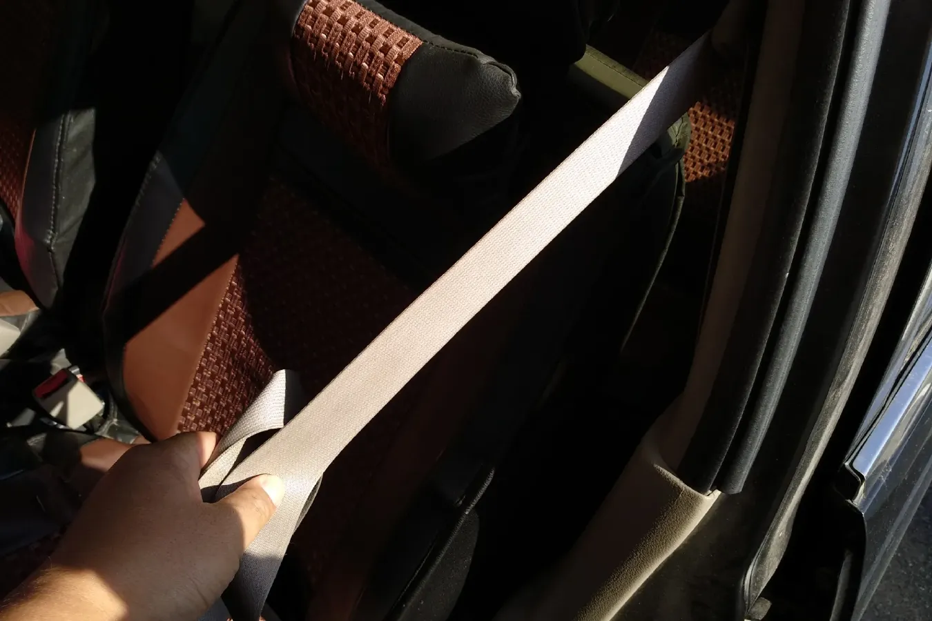 2011 Suzuki Liana 1.4L 99HP L4 5MT,autocango,china used car exporter,china ev exporter,chinese used car exporter,chinese used ev exporter