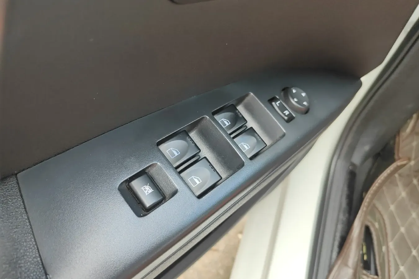 2017 HaiMa M6 1.6L 118HP L4 5MT,autocango,china used car exporter,china ev exporter,chinese used car exporter,chinese used ev exporter