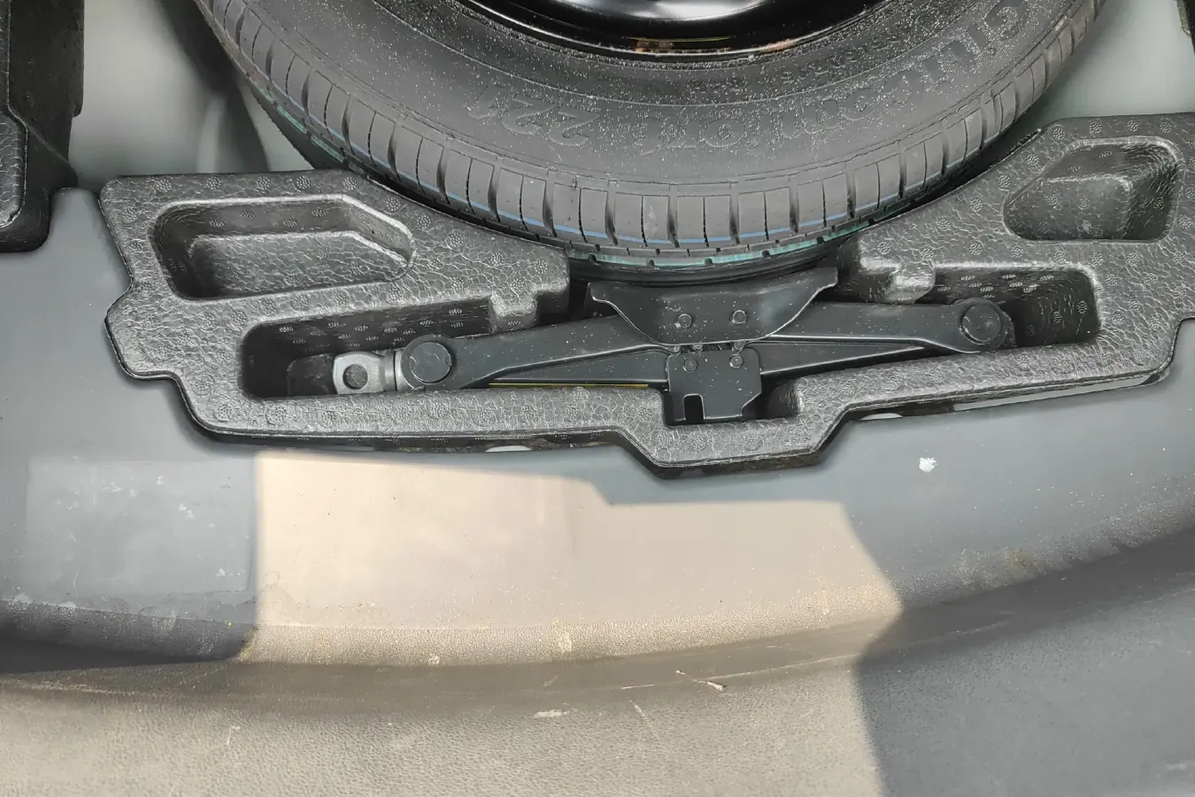 2017 HaiMa M6 1.6L 118HP L4 5MT,autocango,china used car exporter,china ev exporter,chinese used car exporter,chinese used ev exporter