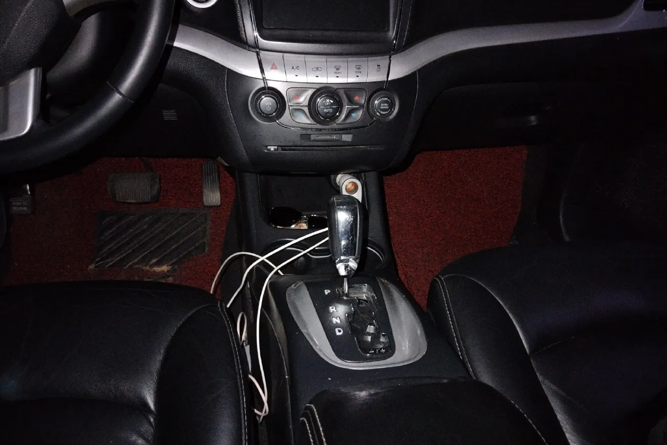 2013 Dodge JCUV 2.4L 170HP L4 6AT,autocango,china used car exporter,china ev exporter,chinese used car exporter,chinese used ev exporter