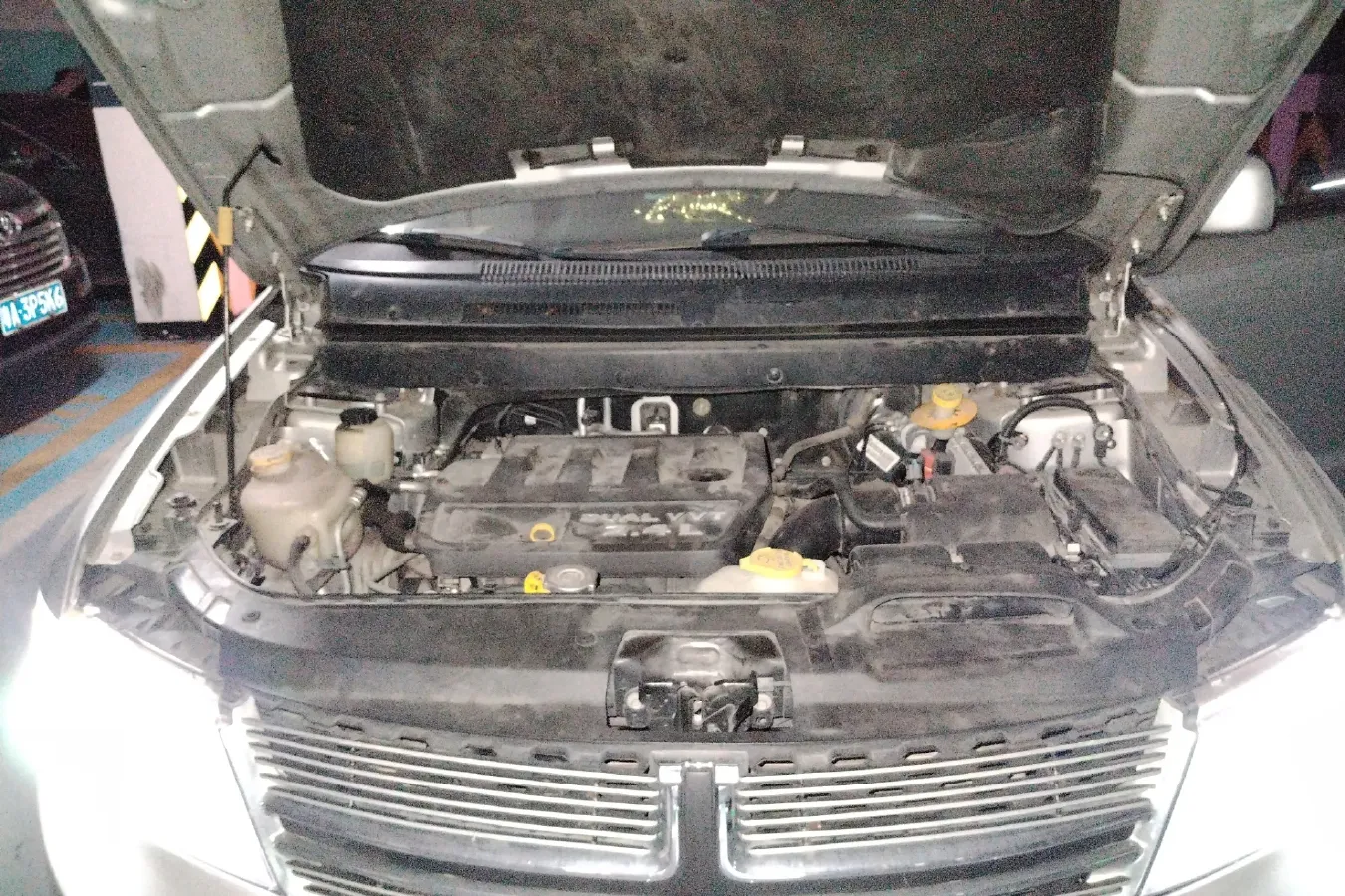 2013 Dodge JCUV 2.4L 170HP L4 6AT,autocango,china used car exporter,china ev exporter,chinese used car exporter,chinese used ev exporter