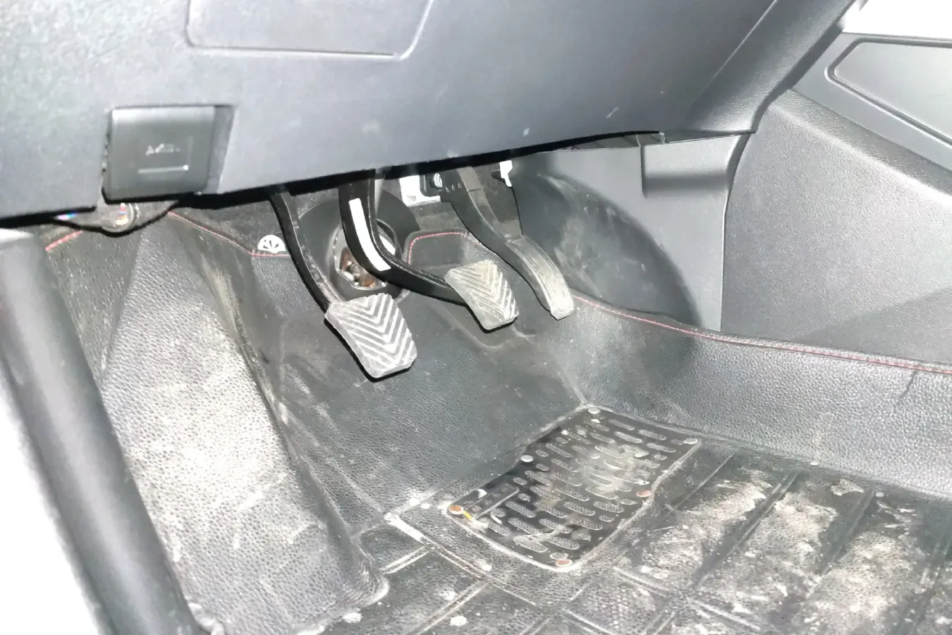 2015 Zotye Damy X5 1.5T 150HP L4 5MT,autocango,china used car exporter,china ev exporter,chinese used car exporter,chinese used ev exporter