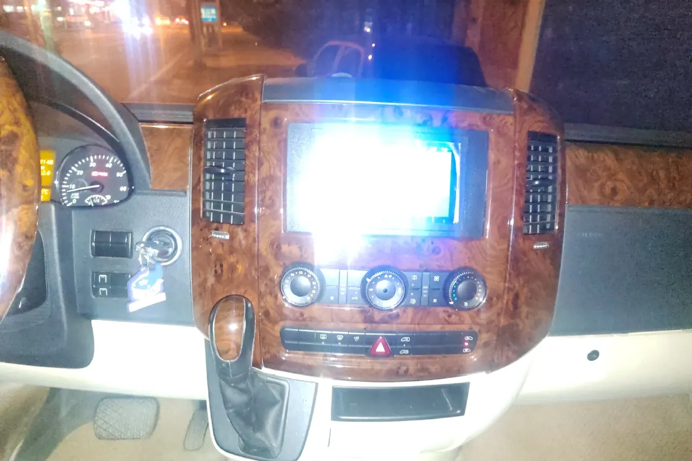 2009 Mercedes-Benz Sprinter 3.5L 258HP V6 5AT,autocango,china used car exporter,china ev exporter,chinese used car exporter,chinese used ev exporter