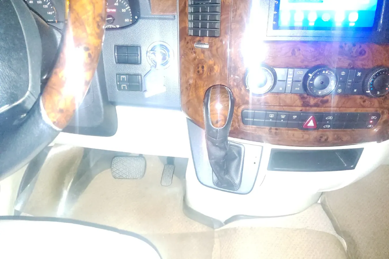 2009 Mercedes-Benz Sprinter 3.5L 258HP V6 5AT,autocango,china used car exporter,china ev exporter,chinese used car exporter,chinese used ev exporter