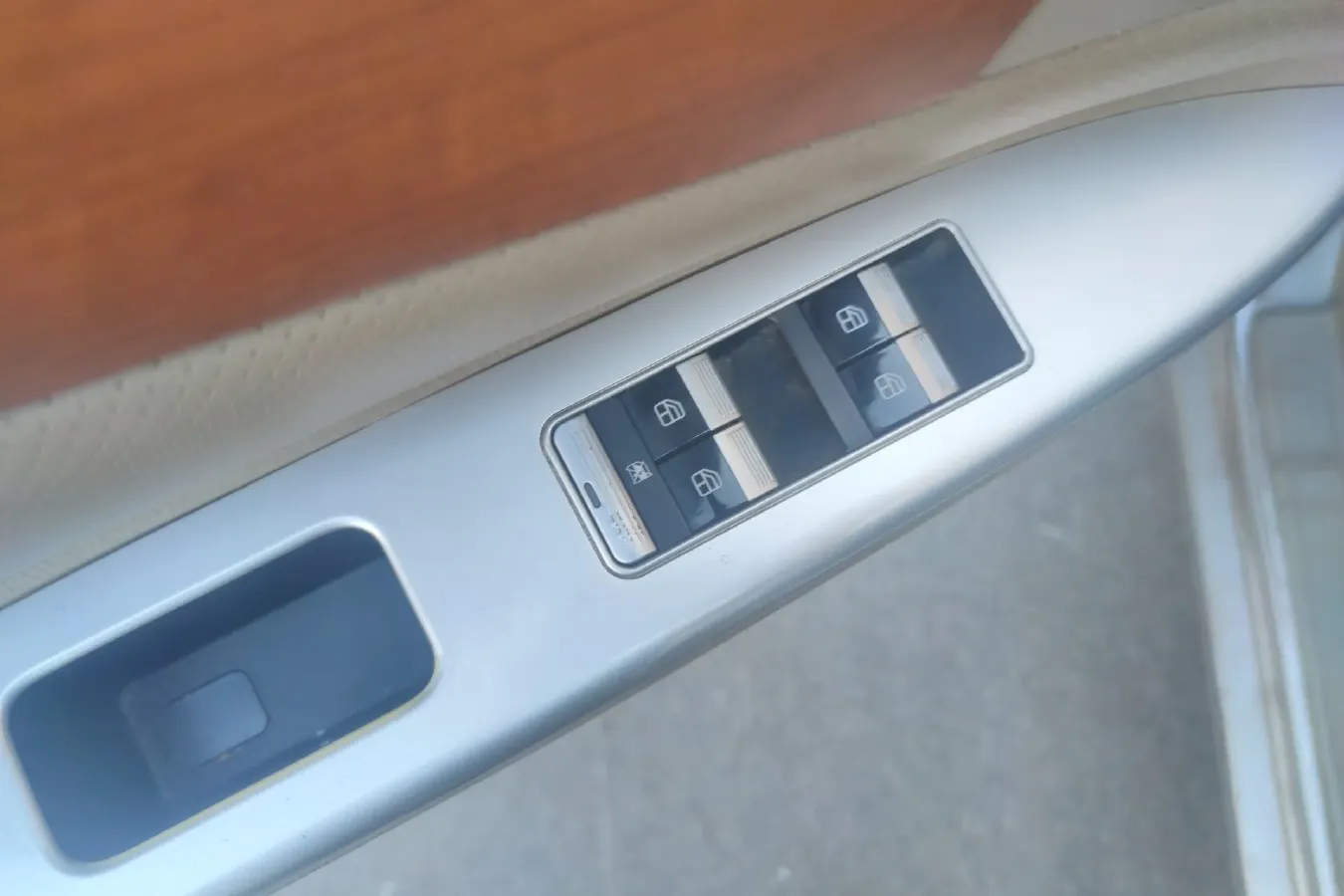 2012 LiFan 620 1.5L 94HP L4 5MT,autocango,china used car exporter,china ev exporter,chinese used car exporter,chinese used ev exporter