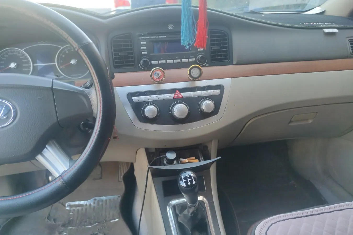 2012 LiFan 620 1.5L 94HP L4 5MT,autocango,china used car exporter,china ev exporter,chinese used car exporter,chinese used ev exporter