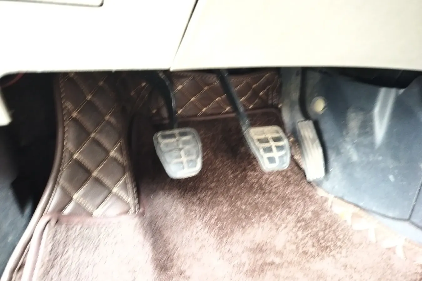 2012 LiFan X60 1.8L 133HP L4 5MT,autocango,china used car exporter,china ev exporter,chinese used car exporter,chinese used ev exporter