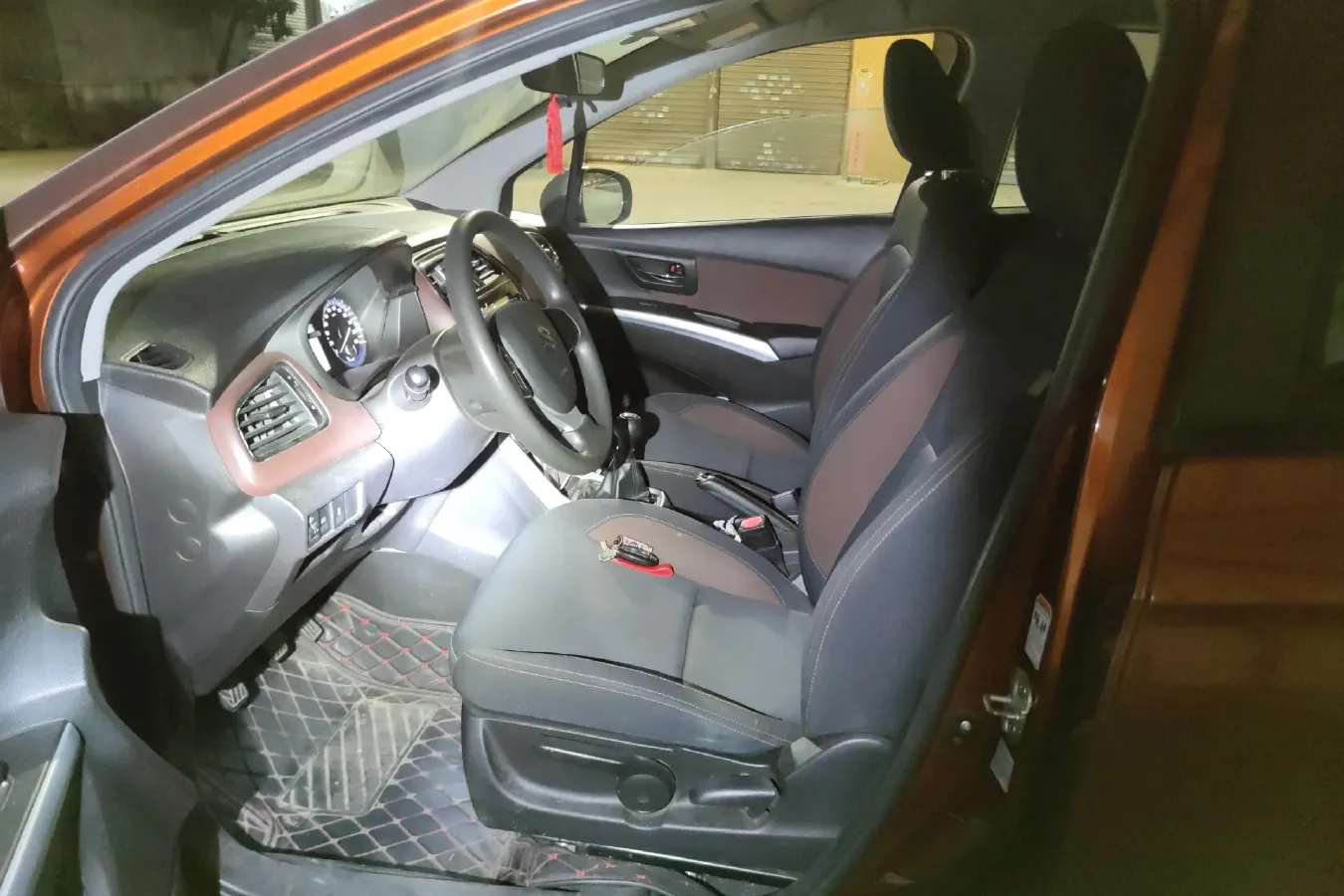 2017 Suzuki SX4 S-Cross 1.6L 122HP L4 5MT,autocango,china used car exporter,china ev exporter,chinese used car exporter,chinese used ev exporter