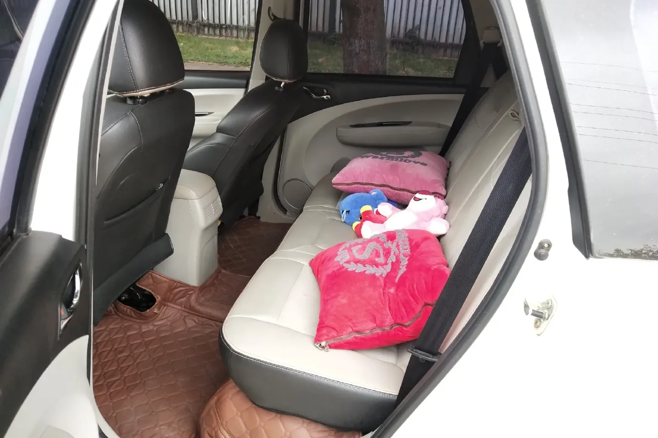 2016 DongFeng Forthing Joyear X3 1.5L 120HP L4 5MT,autocango,china used car exporter,china ev exporter,chinese used car exporter,chinese used ev exporter