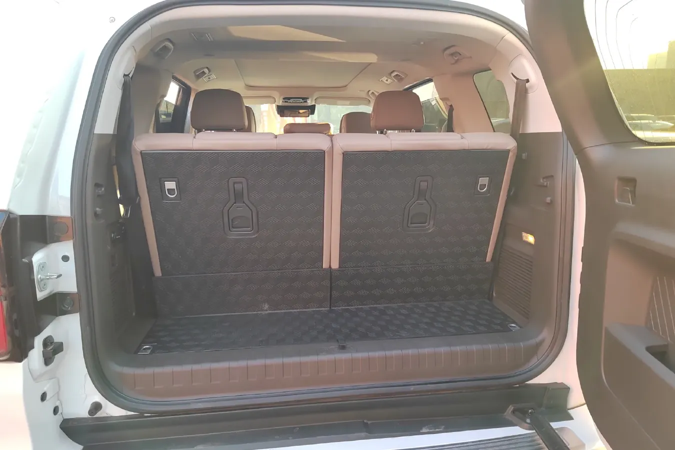 2022 BeiJing BJ60 2.0T 267HP L4 8AT,autocango,china used car exporter,china ev exporter,chinese used car exporter,chinese used ev exporter