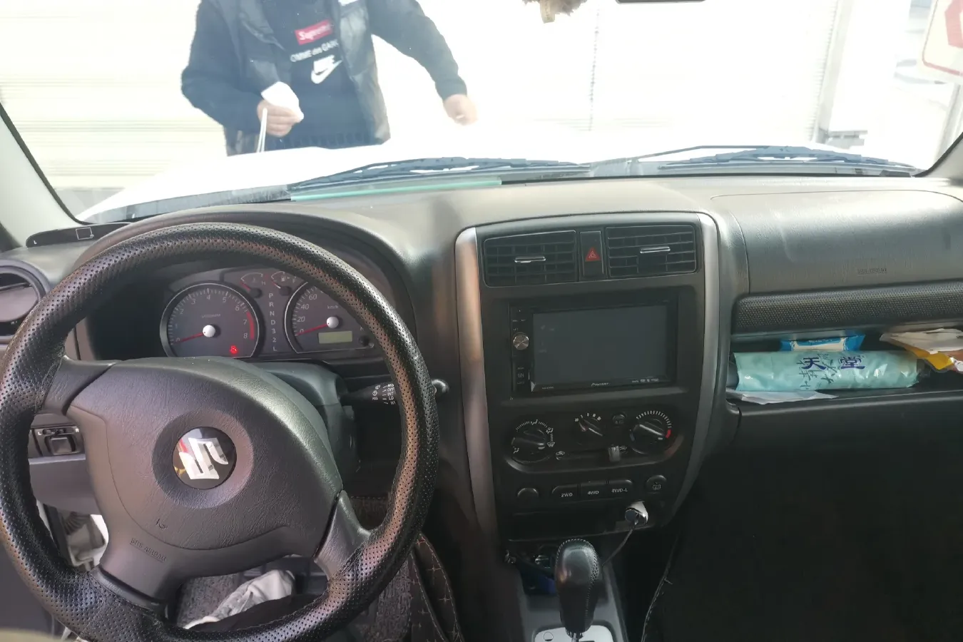 2015 Suzuki Jimny 1.3L 85HP L4 4AT,autocango,china used car exporter,china ev exporter,chinese used car exporter,chinese used ev exporter