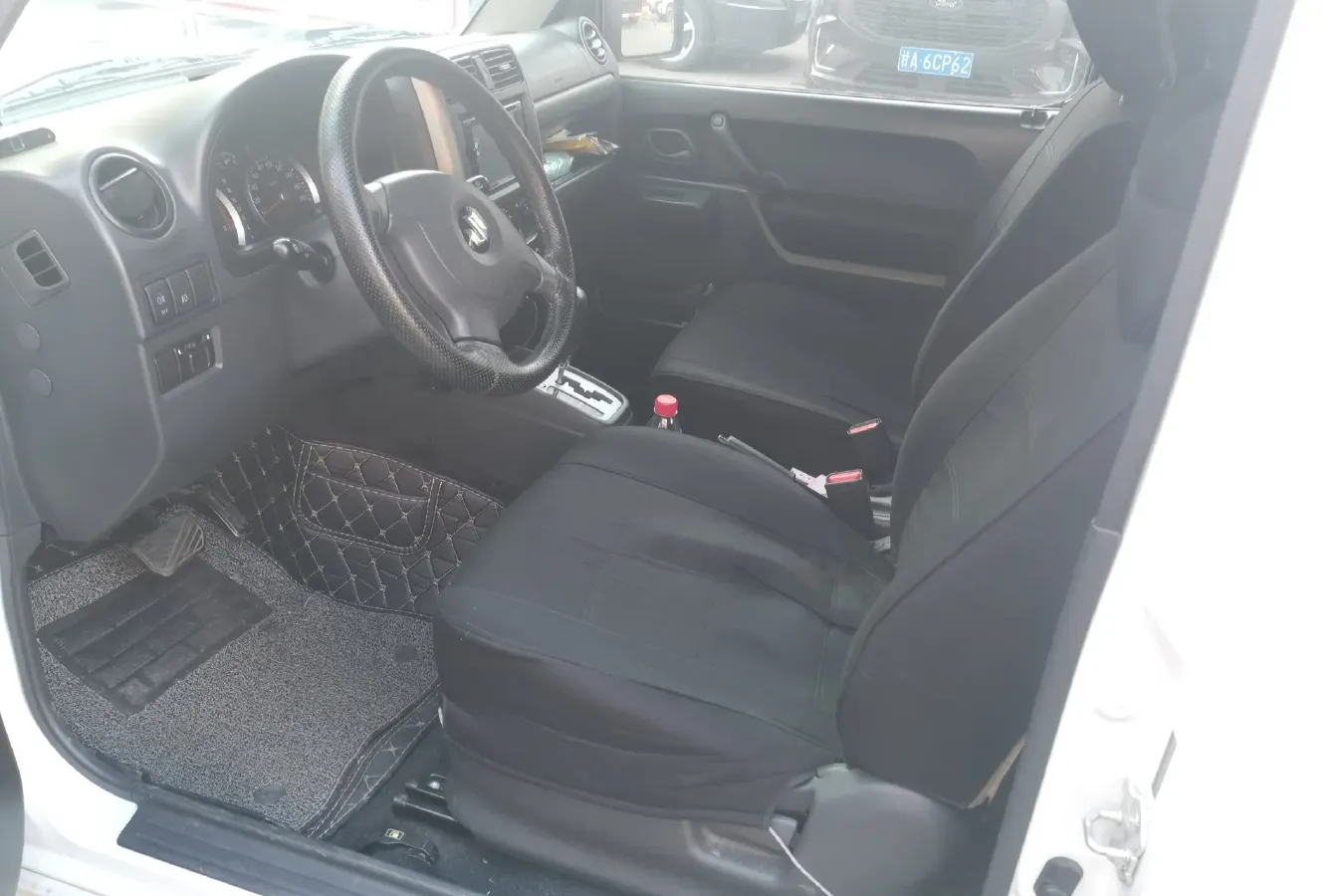 2015 Suzuki Jimny 1.3L 85HP L4 4AT,autocango,china used car exporter,china ev exporter,chinese used car exporter,chinese used ev exporter