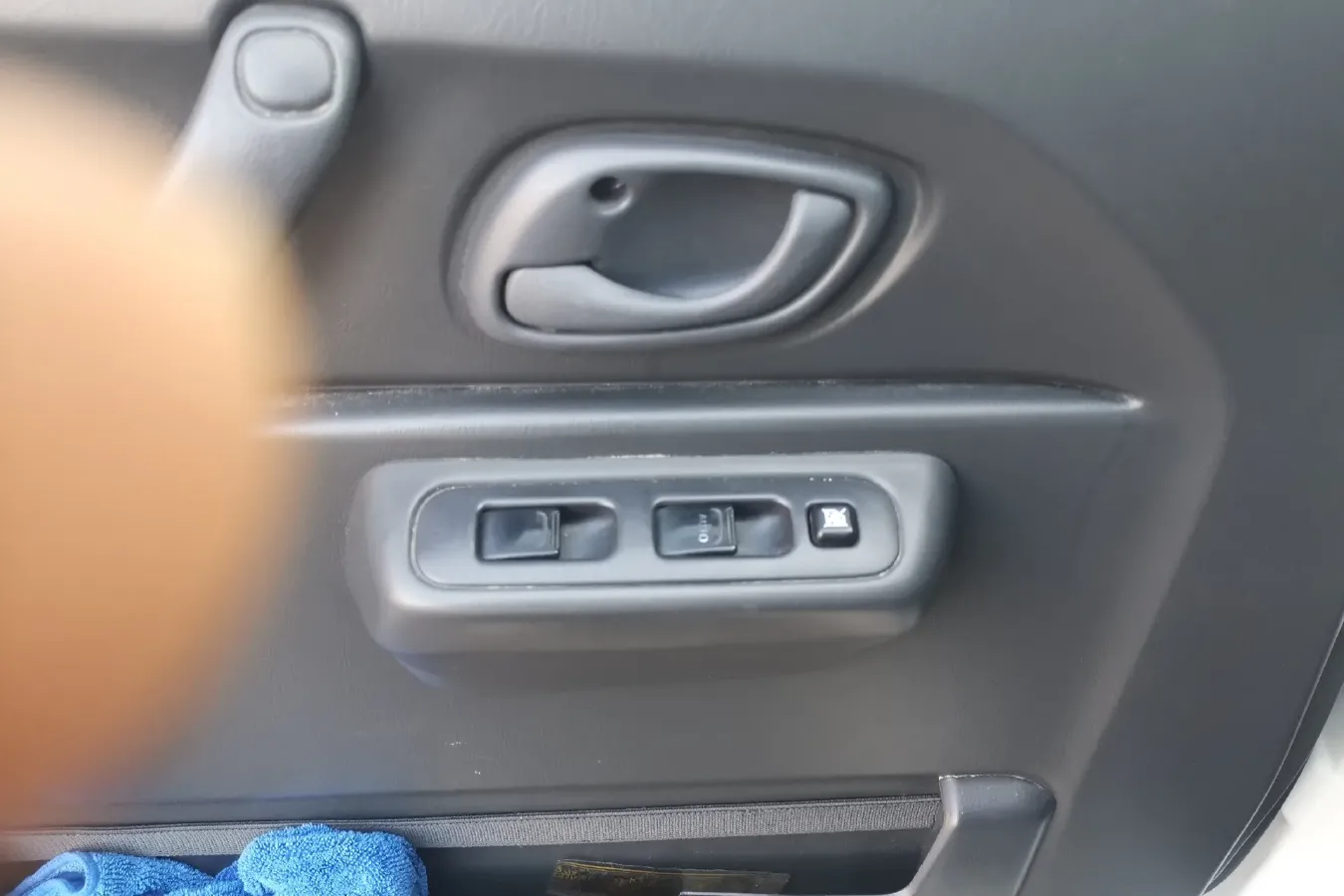 2015 Suzuki Jimny 1.3L 85HP L4 4AT,autocango,china used car exporter,china ev exporter,chinese used car exporter,chinese used ev exporter